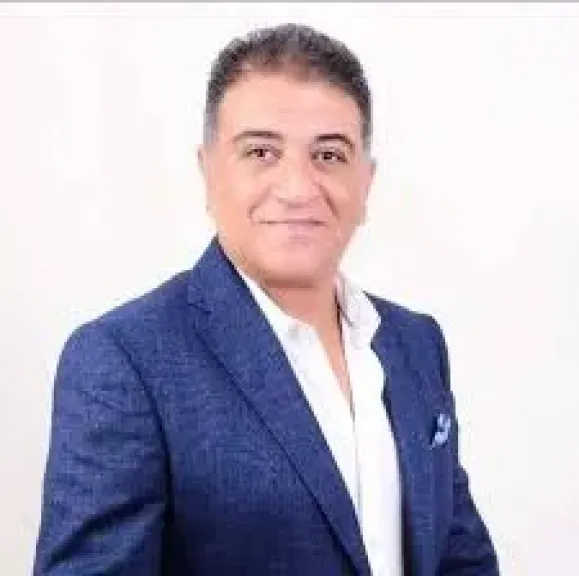 الدكتور خالد مهدي، أمين لجنة الصناعة بحزب ”المصريين