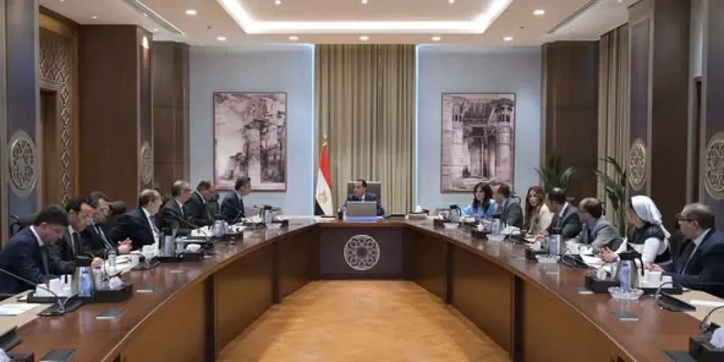 رئيس الوزراء يترأس اجتماع اللجنة العليا لضبط الأسواق وأسعار السلع
