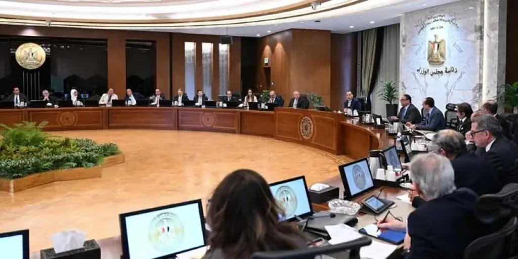 بعد اجتماع رئيس الوزراء مع اللجنة الاستشارية..غرفة القاهرة: جهود حكومية لدعم الصناعة والاستثمار