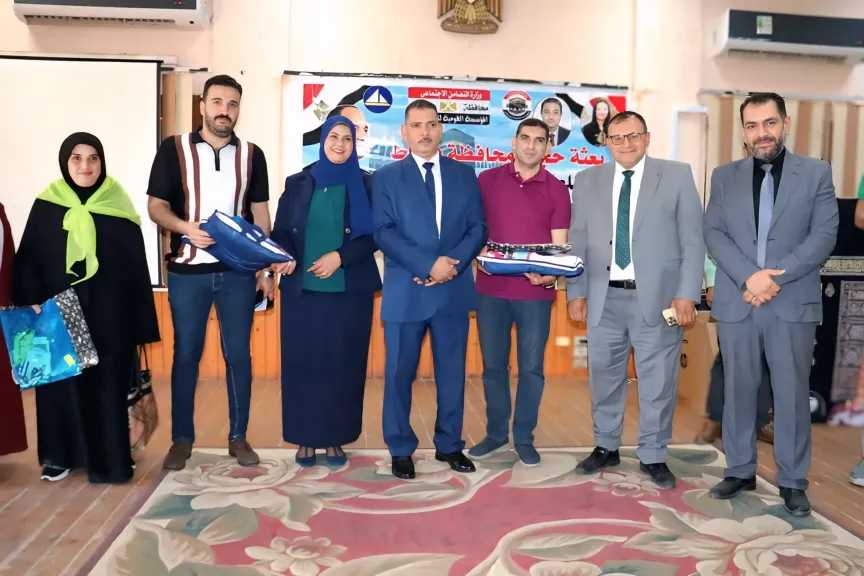 م. سامى الجحر يشارك مديرية التضامن تسليم تأشيرات الفائزين بقرعة الحج لهذا العام