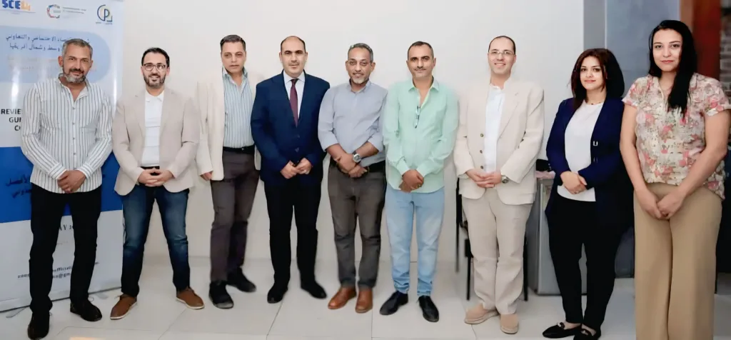د. مصطفى صالح وجانب من الحضور