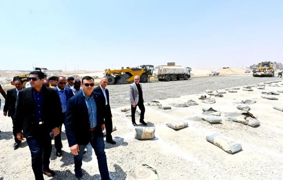 في جولة مفاجئة: وزير الإسكان يتفقد المحاور والطرق الرئيسية بالعاصمة الإدارية والقاهرة الجديدة