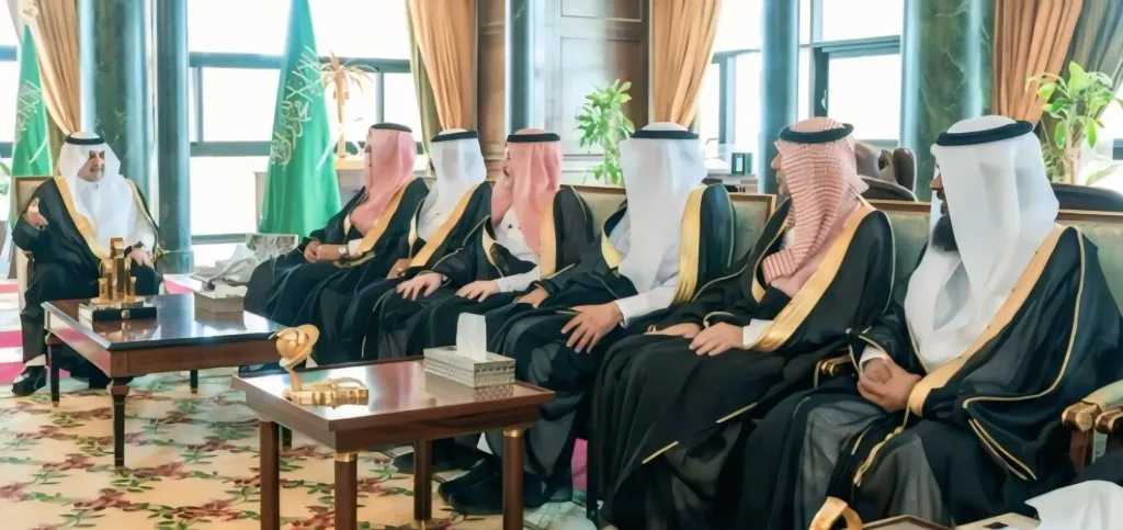 أمير منطقة ”تبوك” بالسعودية يستقبل نائب رئيس مجلس إدارة الجمعيات التعاونية وأعضاء مجلس الإدارة