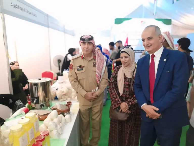 بالصور .. مدير عام المؤسسة التعاونية الأردنية يزور الجمعيات التعاونية المشاركة فى مهرجان ”السمن التاسع”