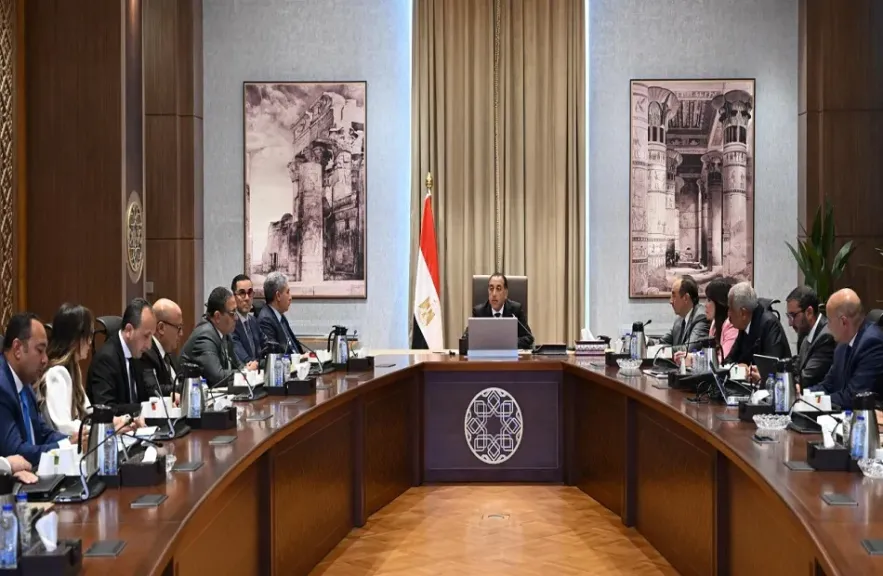 لرفع كفاءتها التشغيلية وتعظيم العائد.. مدبولي يتابع خطط تطوير 7 فنادق تاريخية ضمن ”الطروحات الحكومية”
