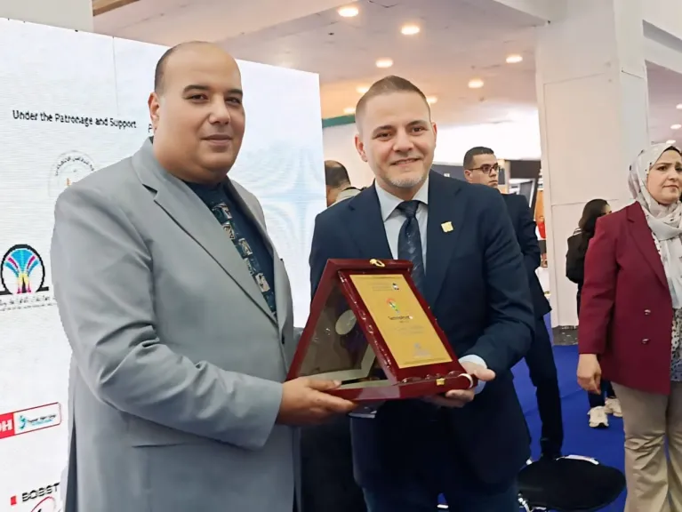 رئيس شركة ”كى جروب” يشكر إدارة معرض تكنوبرنت الدولى 2025