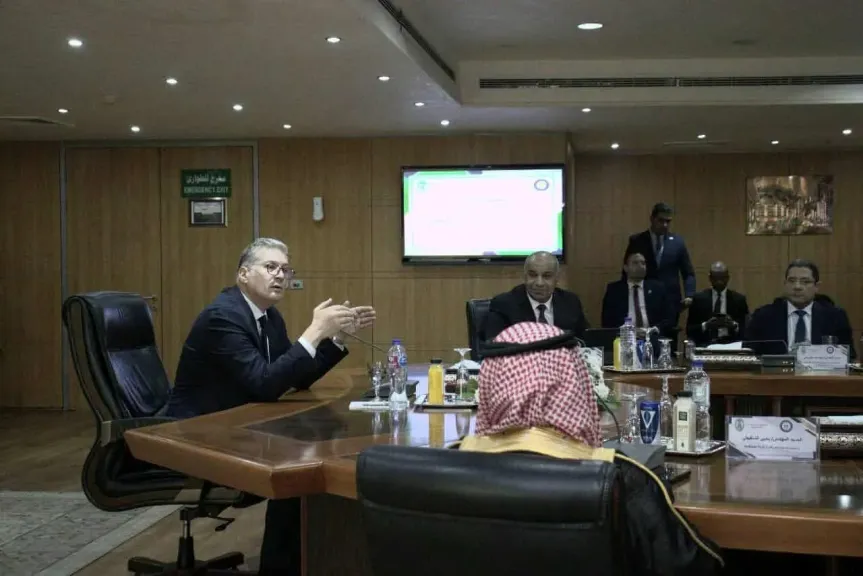 تعاون مصري سعودي لبدء مرحلة استكشاف بترولي واعدة بجنوب الصحراء الغربية