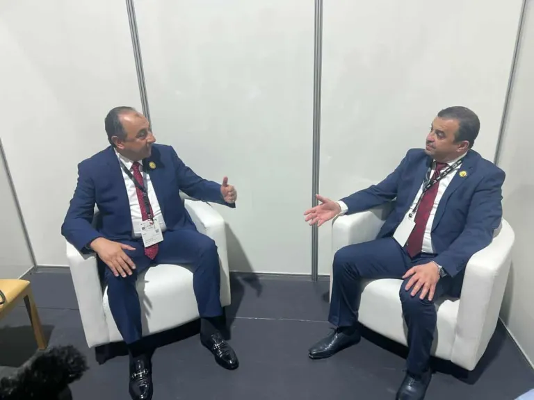 وزير قطاع الأعمال يلتقي وزير الطاقة الجزائري لبحث توسيع آفاق التعاون