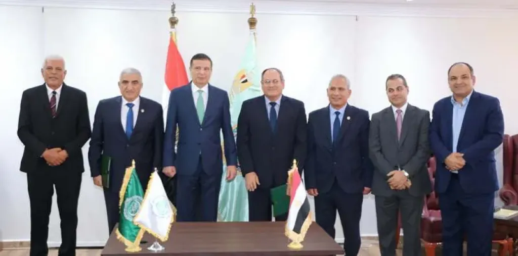 وزير الزراعة يشهد بروتوكول تعاون بين ”البحوث الزراعية” و”حياه كريمة” لتمكين المرأة الريفية| صور