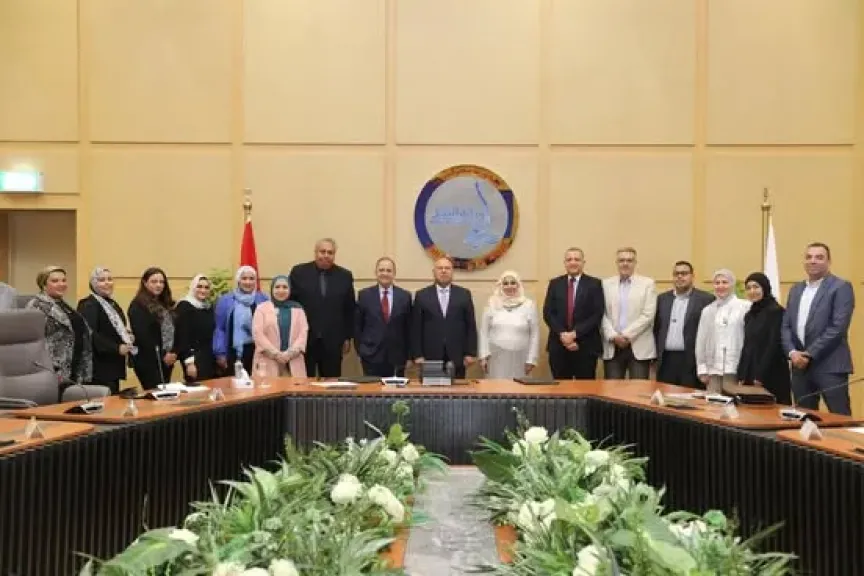 وزير الصناعة يشهد توقيع بروتوكول تعاون لتسويق منتجات الصناعات التقليدية