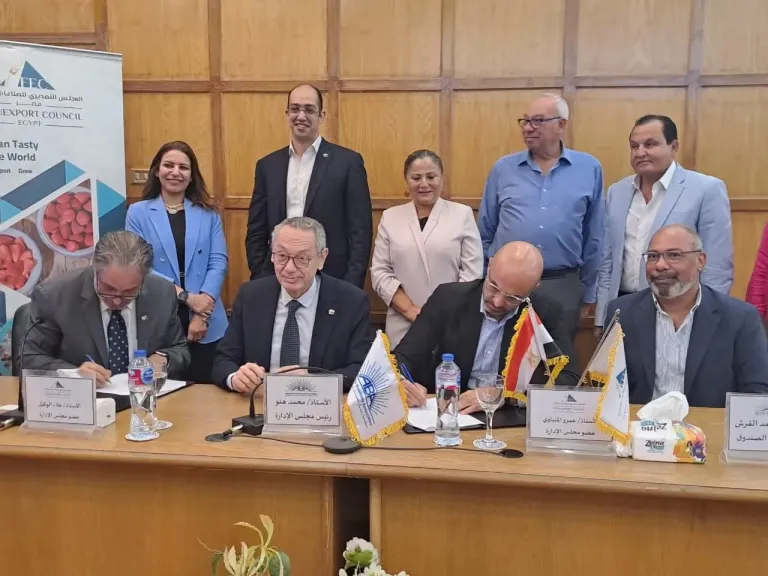 التصديري للصناعات الغذائية ورجال أعمال إسكندرية يوقعان بروتوكول لتأهيل المصدرين للمشاركة في المعارض الدولية