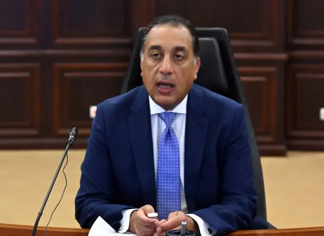 رئيس الوزراء يُتابع مع وزير البترول والثروة المعدنية عددًا من ملفات العمل