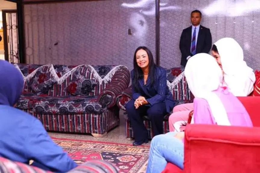 وزيرة التضامن الاجتماعي تفاجئ جمعية السيدة نفيسة لرعاية اليتيمات والمسنات بحلوان| صور