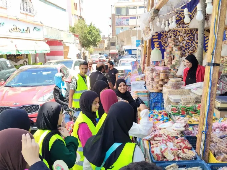حزب ”المصريين“ بالبحر الأحمر يزور مستشفيات الغردقة لتوزيع الحلوى على المرضى