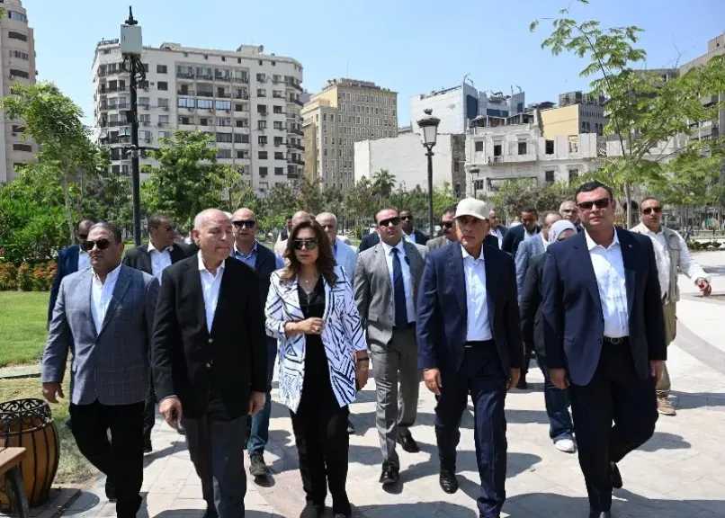 رئيس الوزراء يبدأ جولة تفقدية بعدد من مشروعات إعادة إحياء مناطق القاهرة التاريخية