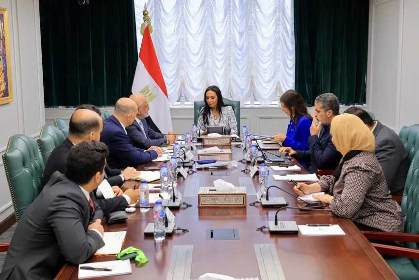 وزيرة التضامن الاجتماعي تلتقي المدير التنفيذي لمصر بمجموعة البنك الدولي