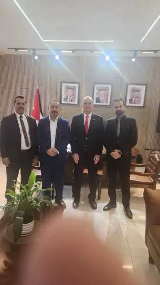 المدير العام للمؤسسة التعاونية الأردنية يكرم فريق إعداد قانون التعاونيات