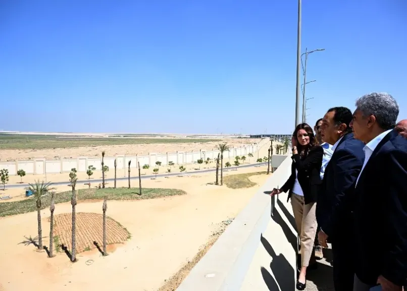رئيس الوزراء يُتابع أعمال التطوير الجارية بالمنطقة المُحيطة بالمتحف المصري الكبير