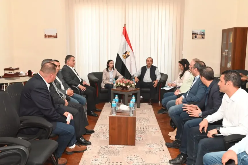 وزير قطاع الأعمال: «مصر للغزل والنسيج» قلعة صناعية تشهد تطويرا شاملا ضمن المشروع القومي للتطوير