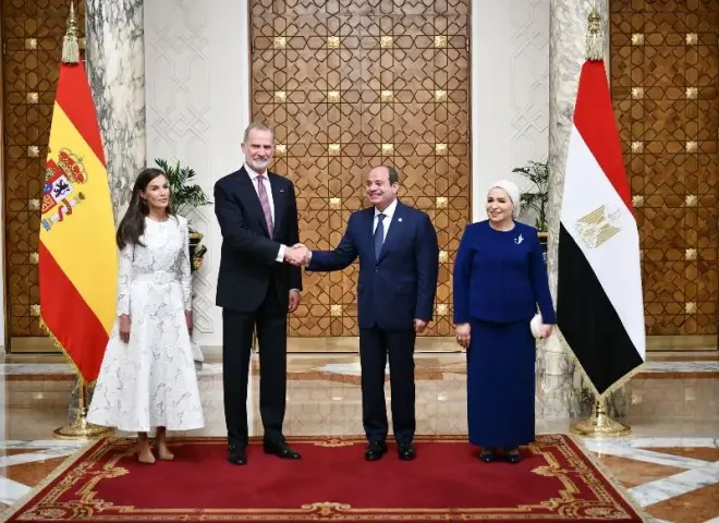 صور استقبال الرئيس السيسي وقرينته لملك وملكة إسبانيا بقصر الاتحادية