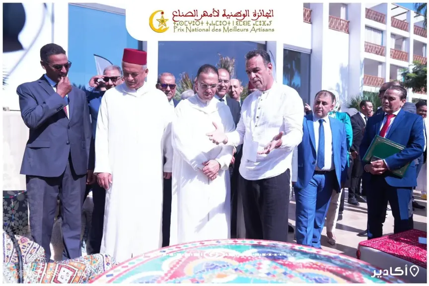 وزير الاقتصاد الاجتماعى والتضامنى بالمغرب يزور معرض ”الصناع المهرة” بمدينة أغادير