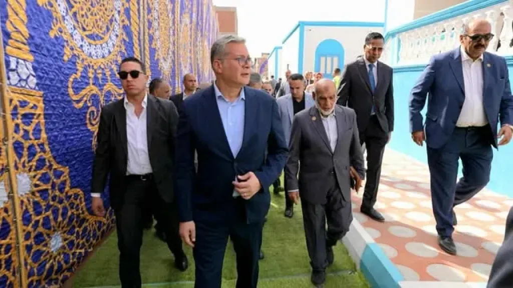 بمبادرة مجتمعية.. وزير البترول ومحافظ الإسكندرية يفتتحان تطوير قري منطقة كنج مريوط