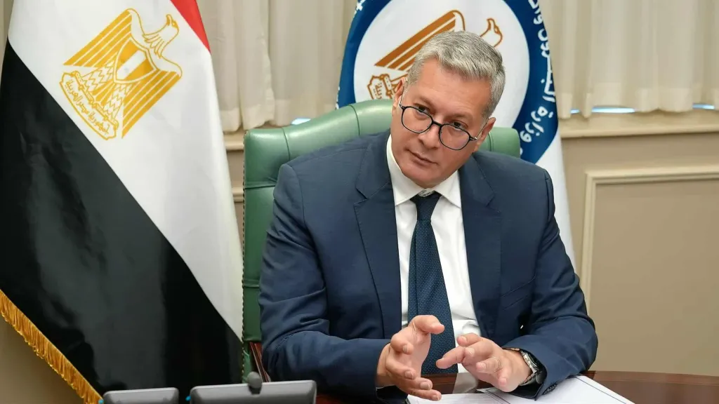 «البترول والثروة المعدنية» تعلن موعد الإنتاج التجاري للذهب بامتياز أبومروات