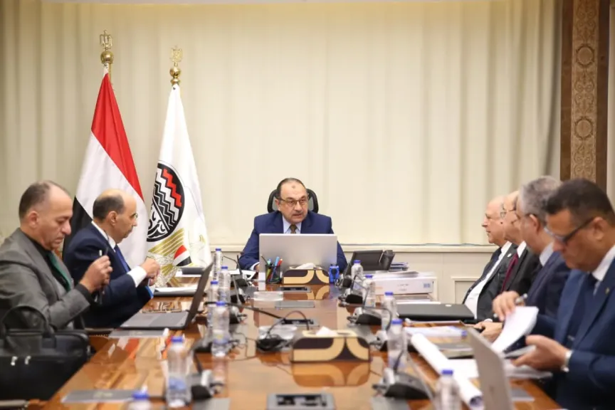 وزير قطاع الأعمال العام يتابع جهود التوافق مع آلية تعديل حدود الكربون... وزير قطاع الأعمال العام يتابع جهود التوافق مع آلية تعديل حدود الكربون لتعزيز تنافسية الصادرات