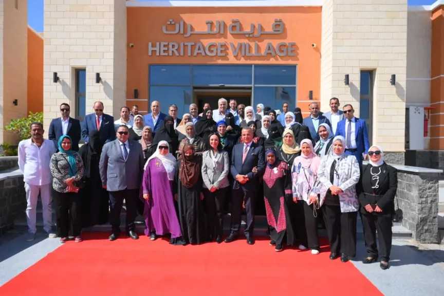 وزيرة التضامن الاجتماعي ومحافظ جنوب سيناء يتفقدان القرية التراثية بمدينة شرم الشيخ