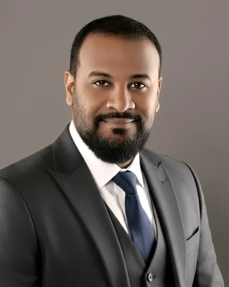 نائب رئيس الجمعية العامة للتصوير والطباعة يحصل على الميدالية الذهبية من الاتحاد الدولى للمصورين برومانيا