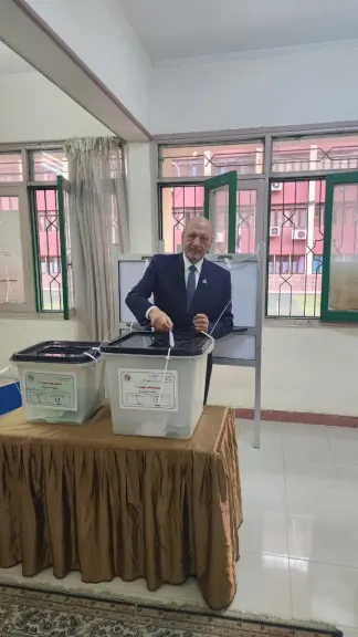 المستشار حسين أبو العطا يدلي بصوته في انتخابات مجلس النواب 2025