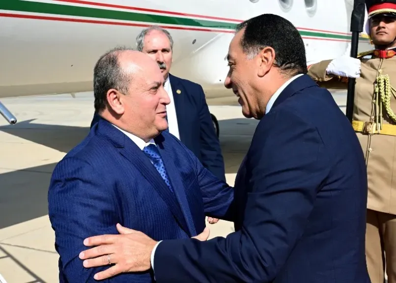 رئيس الوزراء يستقبل الوزير الأول للجمهورية الجزائرية| صور