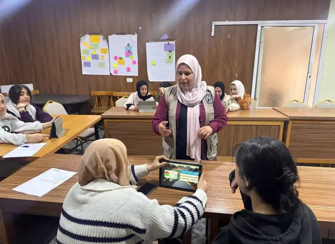 تعاونية ”كفر سوم” الزراعية لمنتجي الرمان بالأردن تقيم ندوات توعوية للشباب