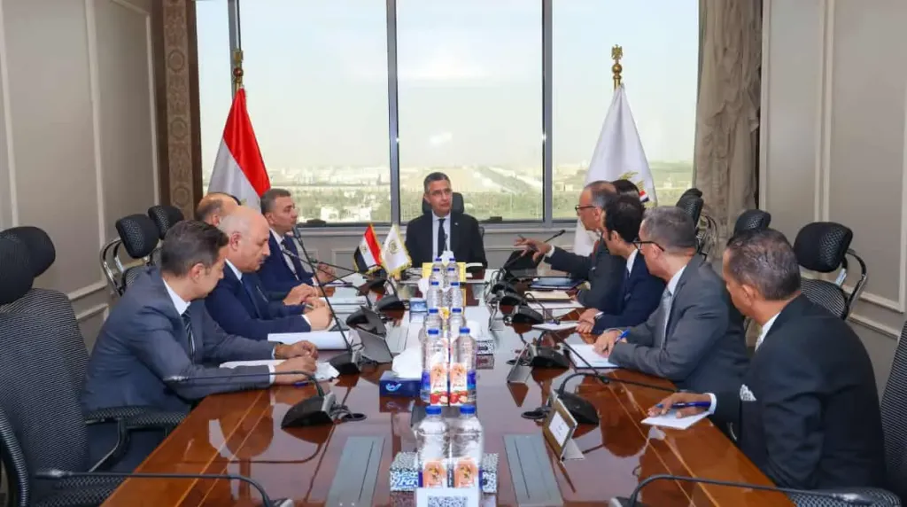 وزير التموين يجتمع مع رئيس الشركة العامة للجملة لمتابعة استعدادات شهر رمضان المبارك