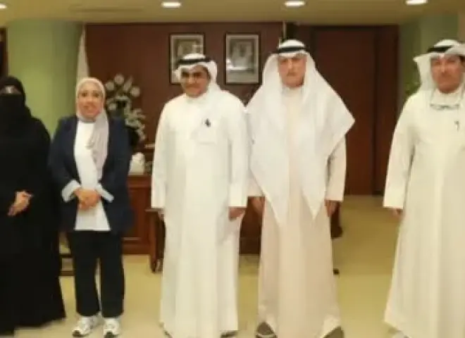 ”العوض” تتابع أزمة نقص البيض بالجمعيات التعاونية الاستهلاكية بالكويت