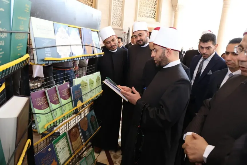 وزير الأوقاف يتفقد معرض المجلس الأعلى للشئون الإسلامية على هامش المسابقة العالمية للقرآن الكريم |صور