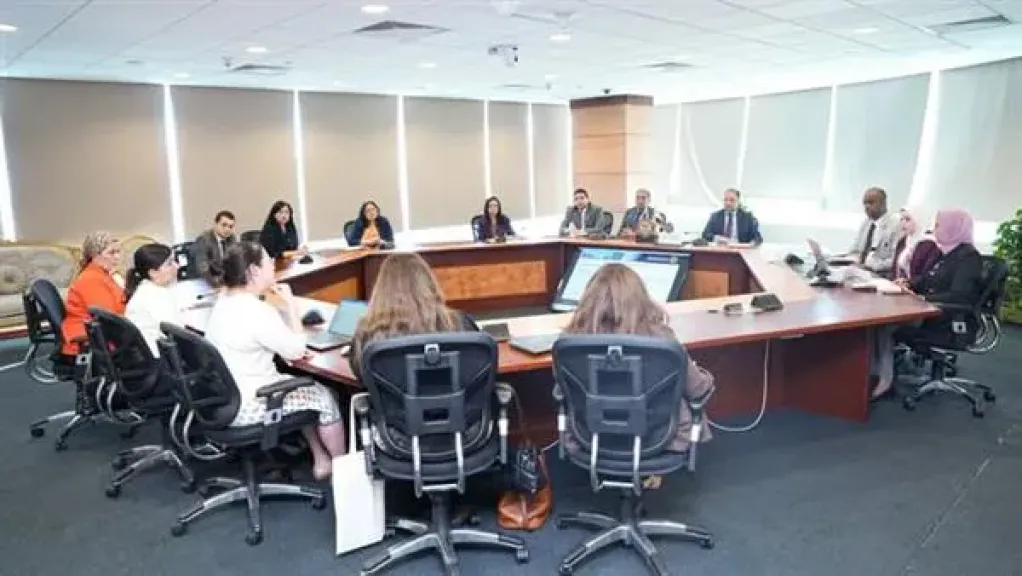 الرقابة المالية والبنك الدولي يناقشان تشريعات تمويل المشروعات المتوسطة والصغيرة