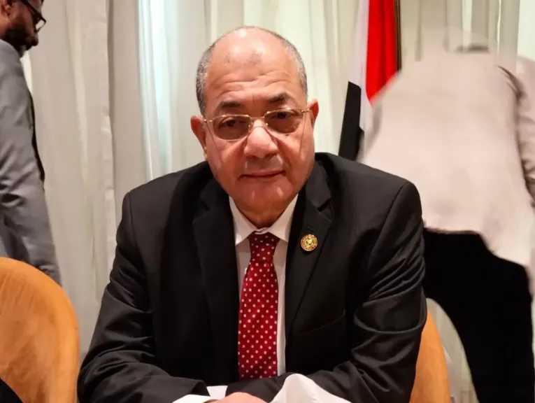 رئيس الاتحاد الإسكانى المركزى يهنئ مجلس الإدارة الجديد لاتحادية الأسكندرية