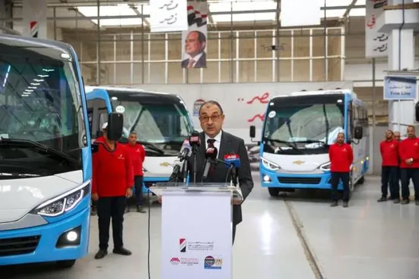 وزير قطاع الأعمال يشهد تسليم الدفعة الأولى من ميني باص «نصر ستار» من إنتاج «النصر للسيارات»
