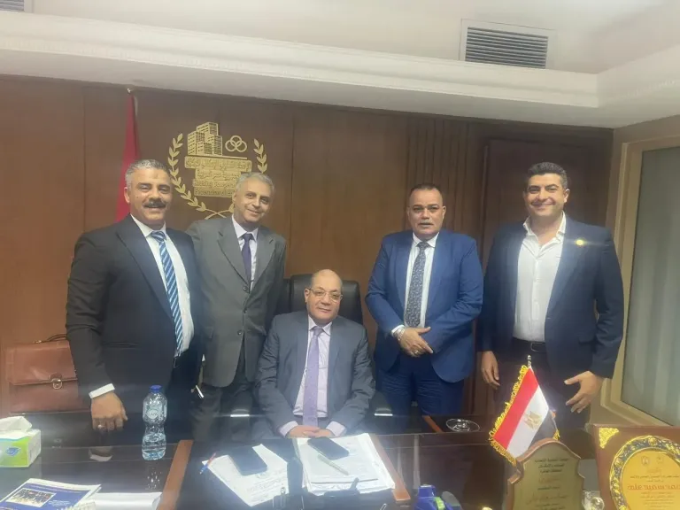 تفاصيل لقاء رئيس الاتحاد الإسكانى المركزى والمشرف المالى لاتحادية الأسكندرية