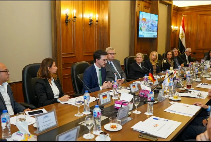 «جمعية رجال أعمال إسكندرية» تبحث تعزيز التعاون التجاري والاقتصادي مع السفير الألماني