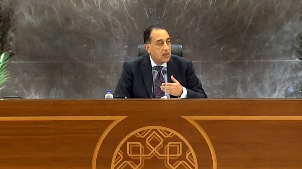 رئيس الوزراء يعلن مصير مبنى وزارة الداخلية في وسط البلد