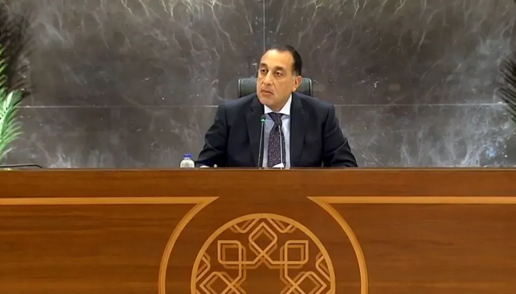 رئيس الوزراء: افتتاح مشروعات كبيرة من مصانع الطاقة الشمسية أول يناير