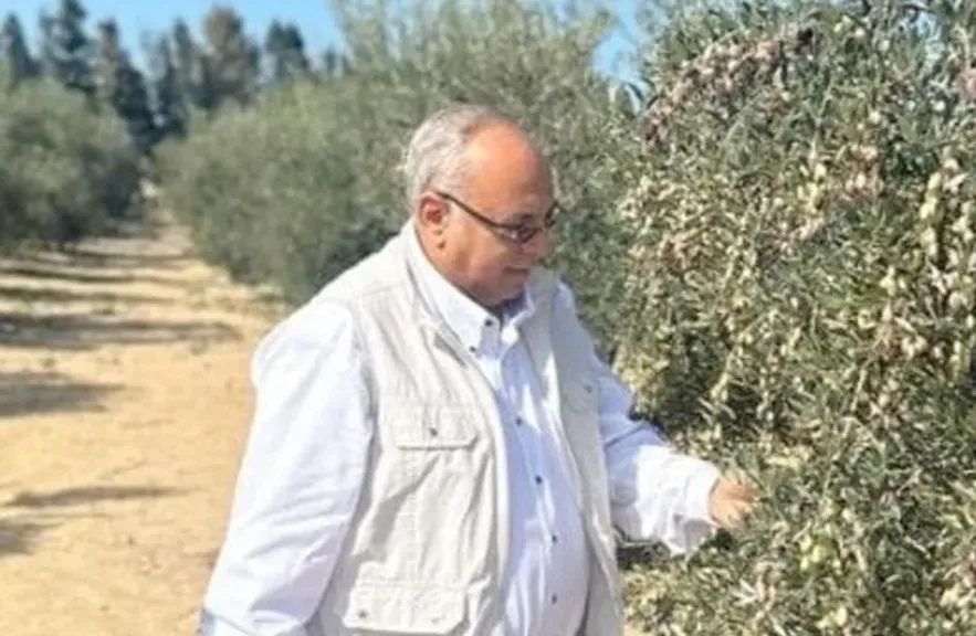 رئيس ”بحوث الصحراء” يتفقد أعمال حصر الأراضي والأنشطة البحثية بالوادي الجديد