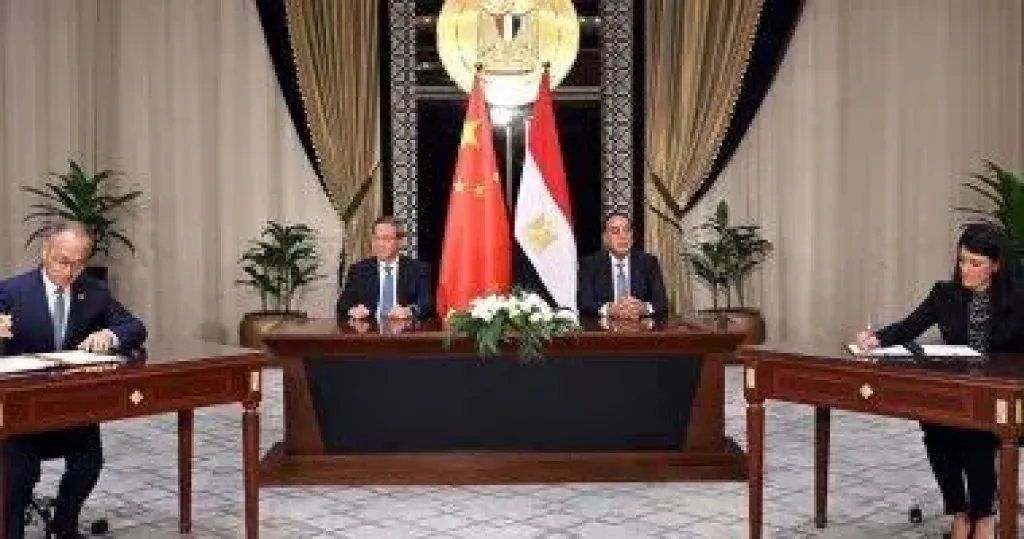 حصاد 2025.. توقيع أول اتفاق إطاري للمرحلة الأولى لمبادلة الديون بين مصر والصين