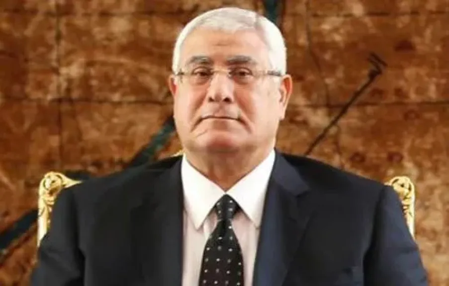 المستشار عدلي منصور يهنئ البابا تواضروس بعيد الميلاد