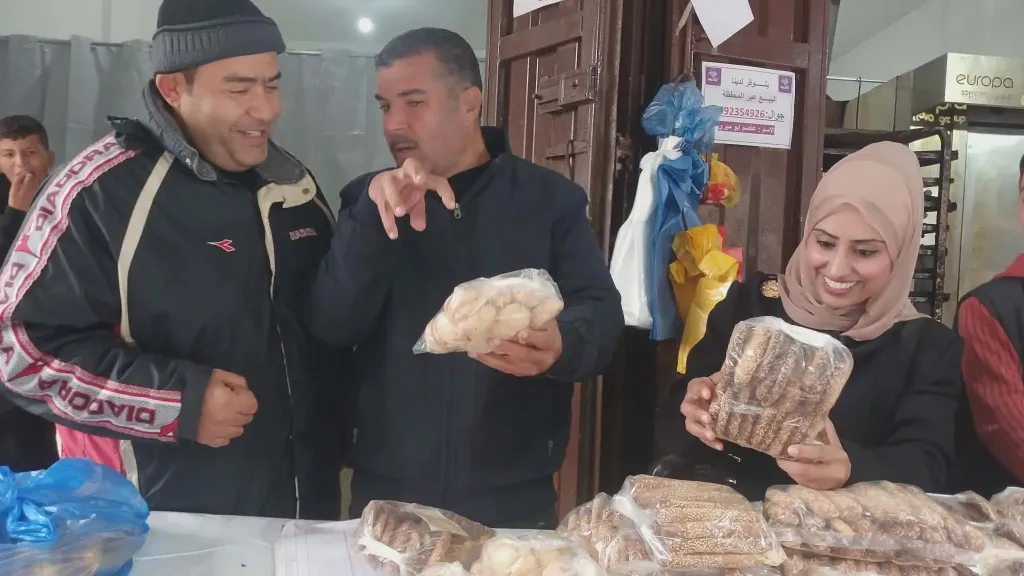 نائب أمين الاتحاد العام للتعاونيات الفلسطينية يزور جمعية ”سند” التعاونية للتصنيع الغذائى