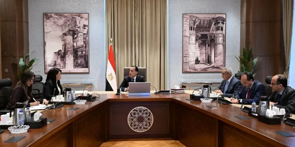 رئيس الوزراء يلتقي وزيرة التخطيط لمتابعة ترجمة مستهدفات ”السردية الوطنية” إلى برنامج تنفيذي