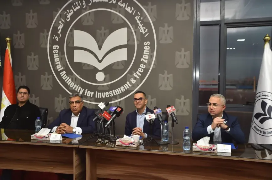 وزير الاستثمار يعقد لقاءً مع مستثمري المنطقة الاستثمارية بميت غمر