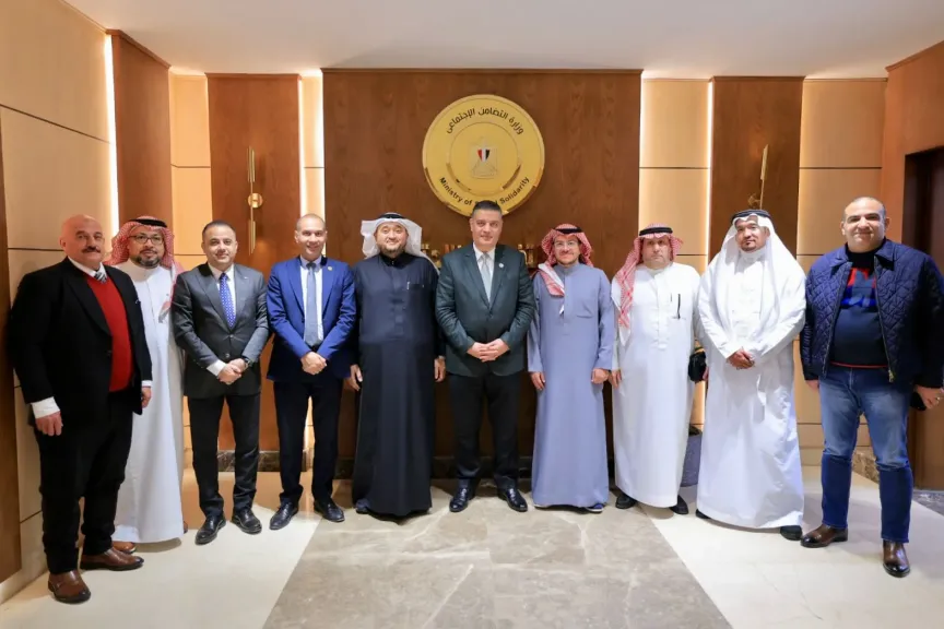 التضامن الاجتماعي تبحث مع شركتي بشرى الضيافة والدار البيضاء آخر استعدادات موسم حج 1447هـ- 2026م